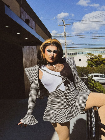 Patrón de costura para chaqueta corta puntiaguda estilo drag queen