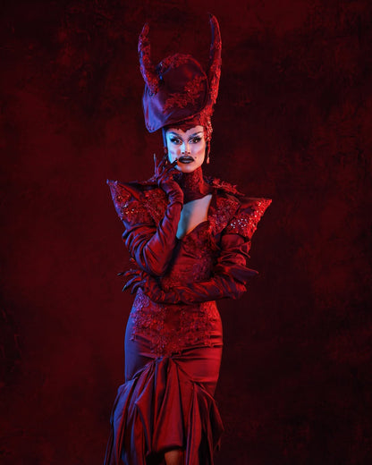 Patrón de costura para chaqueta corta puntiaguda estilo drag queen