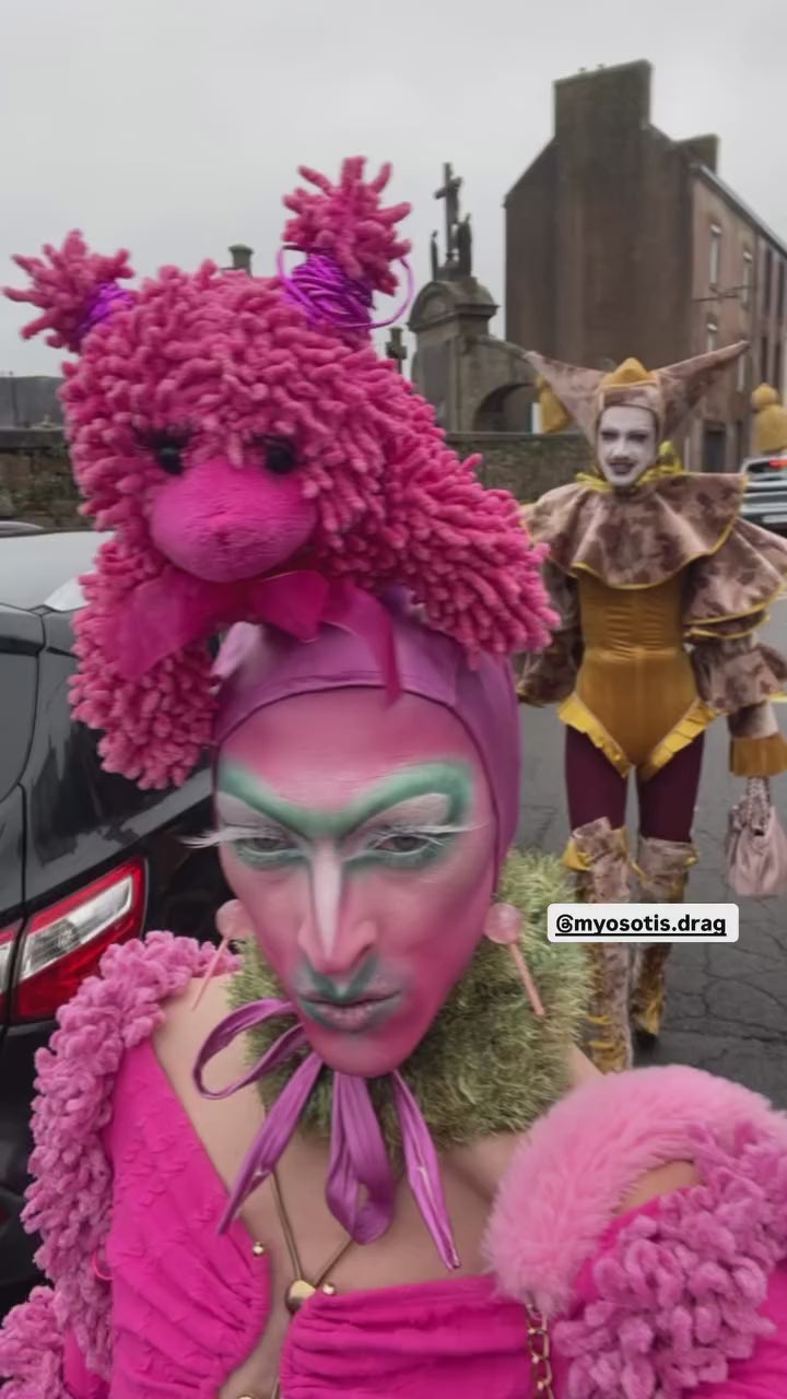 Patrón de costura para disfraz de payaso con volantes y traje de drag queen para Halloween